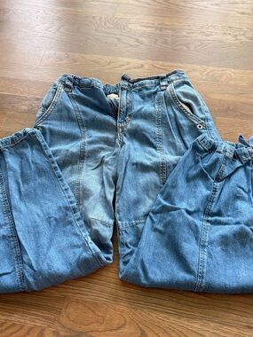 PILCRO Light Wash Elastic Waist Denim Joggers - Blue